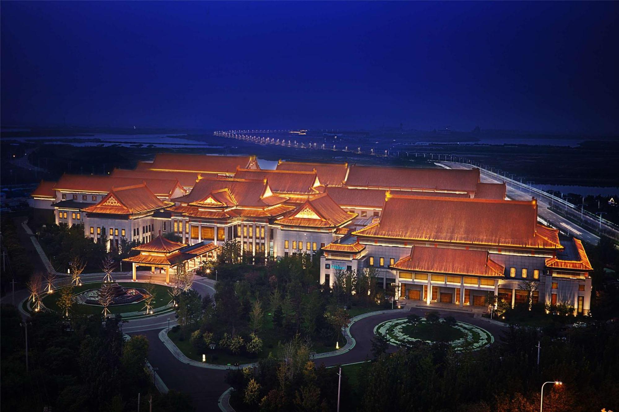 Binhai  Hilton Tianjin Eco-City מראה חיצוני תמונה